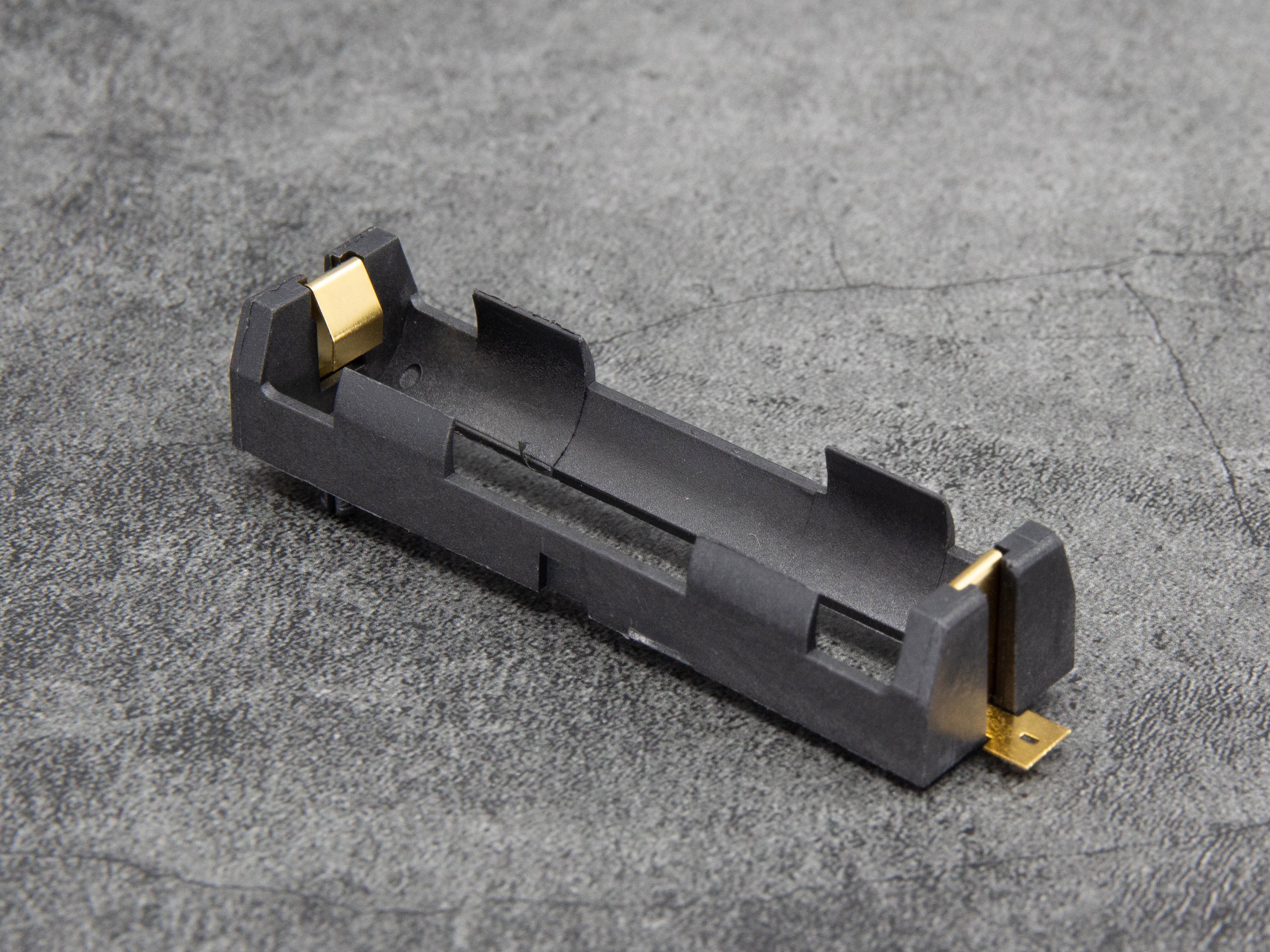 18650 Battery Holder (Dual leaf springs)– The Saber Merchant